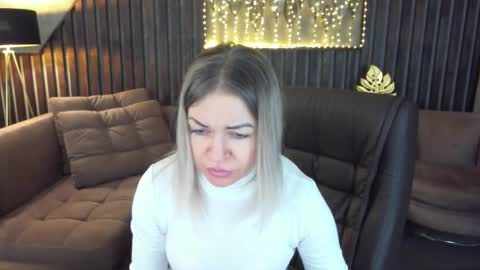 anna_snow9 online show from March 25, 6:27 am