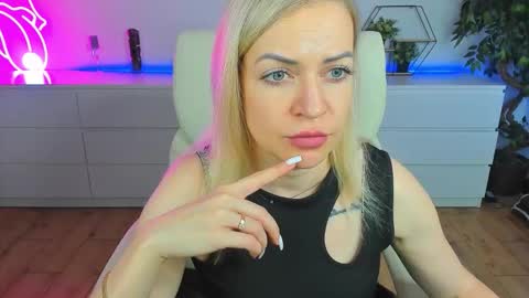 anna_snow9 online show from September 14, 12:03 pm