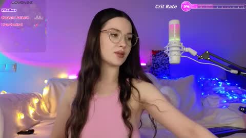 AnnaAoki online show from January 10, 8:30 am