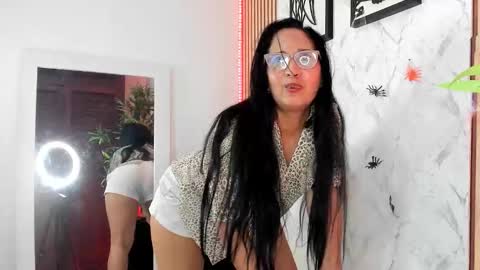 Annaarela online show from October 18, 12:19 pm