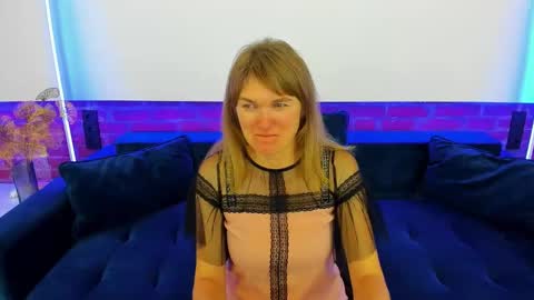 Annabel online show from November 20, 6:42 pm