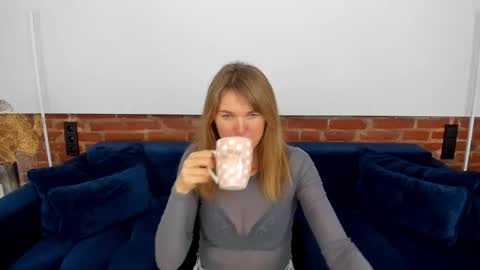 Annabel online show from October 16, 3:58 pm