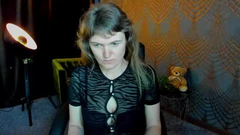 Annabel online show from May 17, 10:36 am