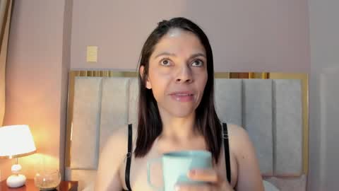 AnnaBrooks online show from April 29, 2:37 am