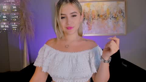 Anna Brooks  online show from December 15, 11:31 pm