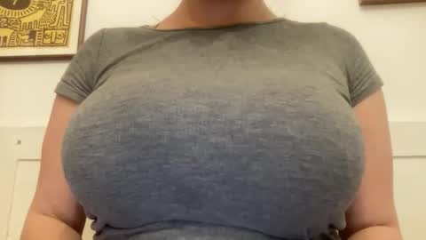 annagal18 online show from May 23, 9:46 pm