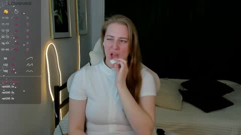 annagrees1 online show from March 22, 1:55 am