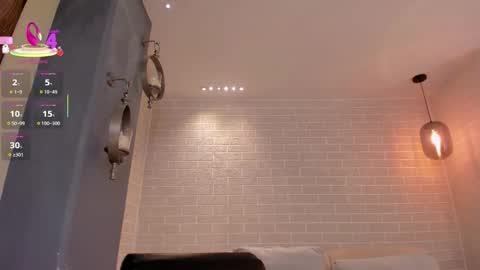 annahoffman_ online show from September 25, 5:01 pm