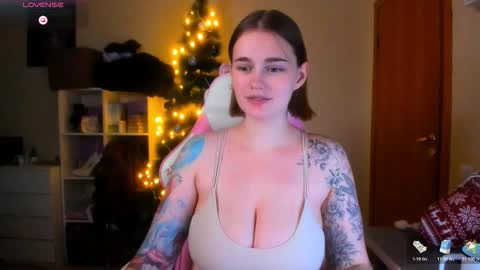 AnnaRoading online show from December 22, 9:51 pm