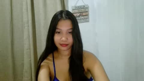 Riane online show from December 22, 3:37 pm