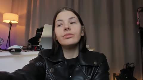 Anna online show from January 31, 7:11 pm