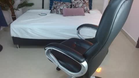 anne_blake online show from May 9, 12:51 pm