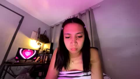 anne_chanelx online show from May 10, 10:56 pm