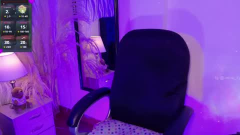   online show from April 15, 9:37 pm