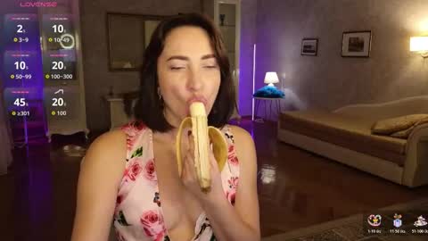 Snapshot of anne_karma chatting on October 21, 8:24 pm anne_karma online show from October 21, 8:24 pm