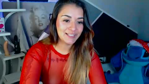 Snapshot of anne_lennon_ chatting on December 17, 5:47 pm Anne online show from December 17, 5:47 pm