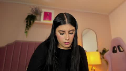 Anne  online show from January 19, 5:07 pm