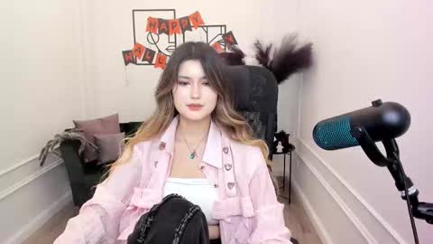 annetli online show from October 19, 8:33 pm