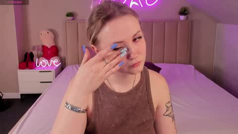 Joyce Howard online show from April 10, 6:30 am