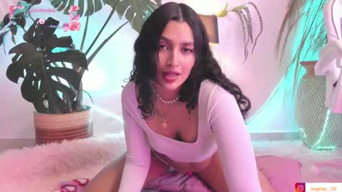 Angel online show from October 23, 8:04 pm