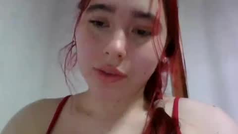 anni000__ online show from June 25, 7:04 pm