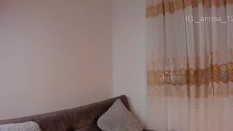 annie_barozzi online show from May 23, 12:47 pm