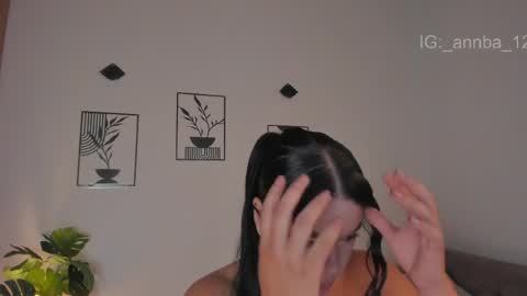 annie_barozzi online show from May 12, 12:45 pm