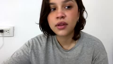 Annie  online show from December 27, 7:46 pm