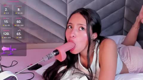   online show from December 5, 1:28 pm