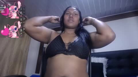 annie_scott_ online show from November 17, 9:04 pm