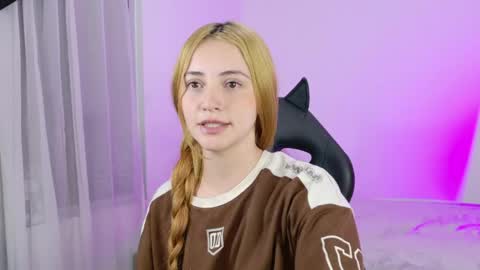 Annie online show from May 7, 2:38 am