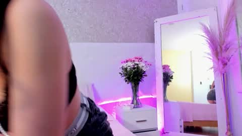 AnniieCooper online show from March 2, 2:02 pm