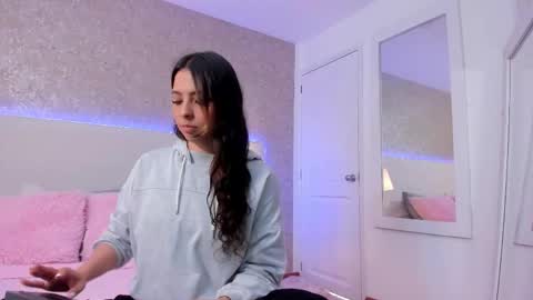 AnniieCooper online show from March 24, 4:01 pm