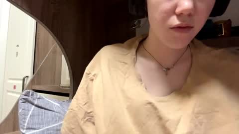 Kira online show from April 10, 1:28 pm