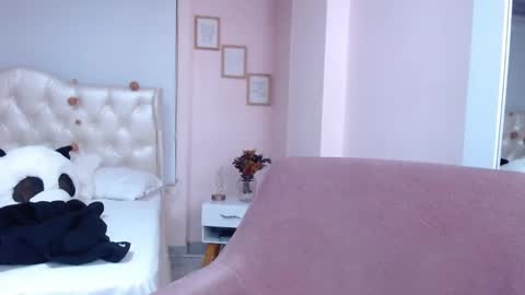 ANNY LOUIS online show from December 13, 2:21 am