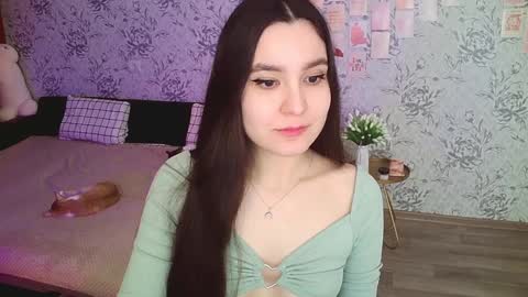 Snapshot of anny_shine chatting on December 12, 1:10 am Annie online show from December 12, 1:10 am