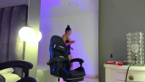 Anny  online show from January 13, 3:27 pm