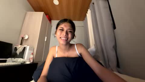 anok_yaii online show from May 16, 4:39 pm