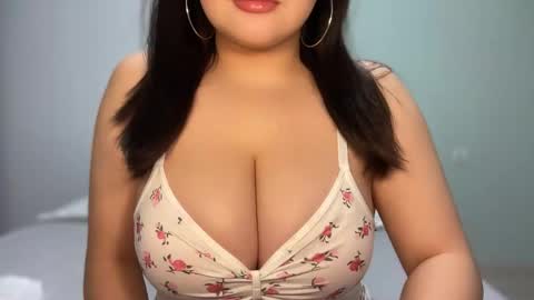 Snapshot of anora_sunny chatting on September 28, 4:56 pm Any online show from September 28, 4:56 pm