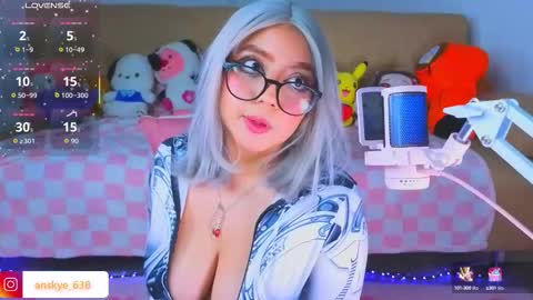 Snapshot of anskye chatting on October 1, 5:45 am anskye online show from October 1, 5:45 am