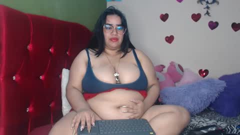 Snapshot of antonela_bigboobs1 chatting on September 17, 3:59 am Antonela PINKI online show from September 17, 3:59 am