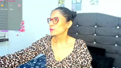 antonella_rizzo01 online show from May 26, 11:59 pm