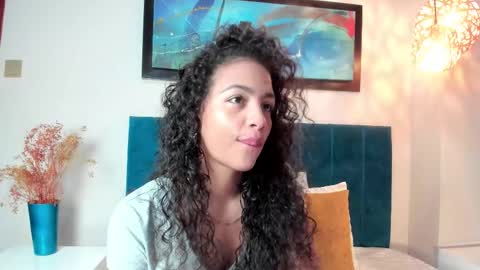 AntonellaHall  online show from January 13, 11:58 am