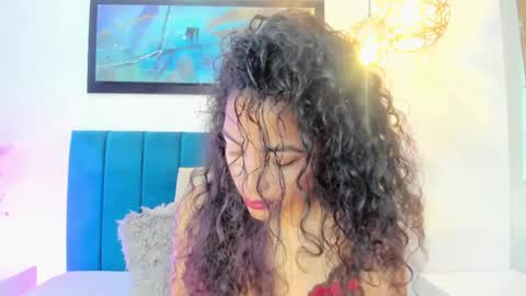 Snapshot of antonellahall_ chatting on March 4, 11:51 am AntonellaHall online show from March 4, 11:51 am