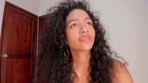 AntonellaHall  online show from March 28, 7:02 pm