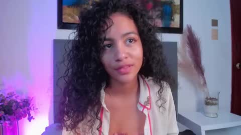 Snapshot of antonellahall_ chatting on September 29, 2:33 pm AntonellaHall online show from September 29, 2:33 pm