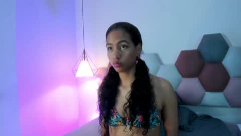Snapshot of antonellahall_ chatting on January 29, 11:51 am AntonellaHall online show from January 29, 11:51 am