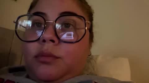   Independent model  online show from May 25, 1:04 am