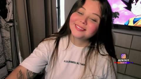   Independent model  online show from November 28, 6:33 pm