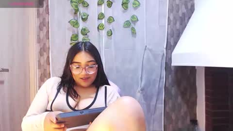 anyela_donecm online show from April 7, 7:38 pm